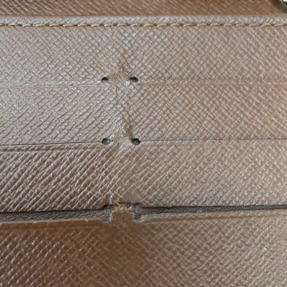 Louis Vuitton wallet on chain - Picture 11 of 13